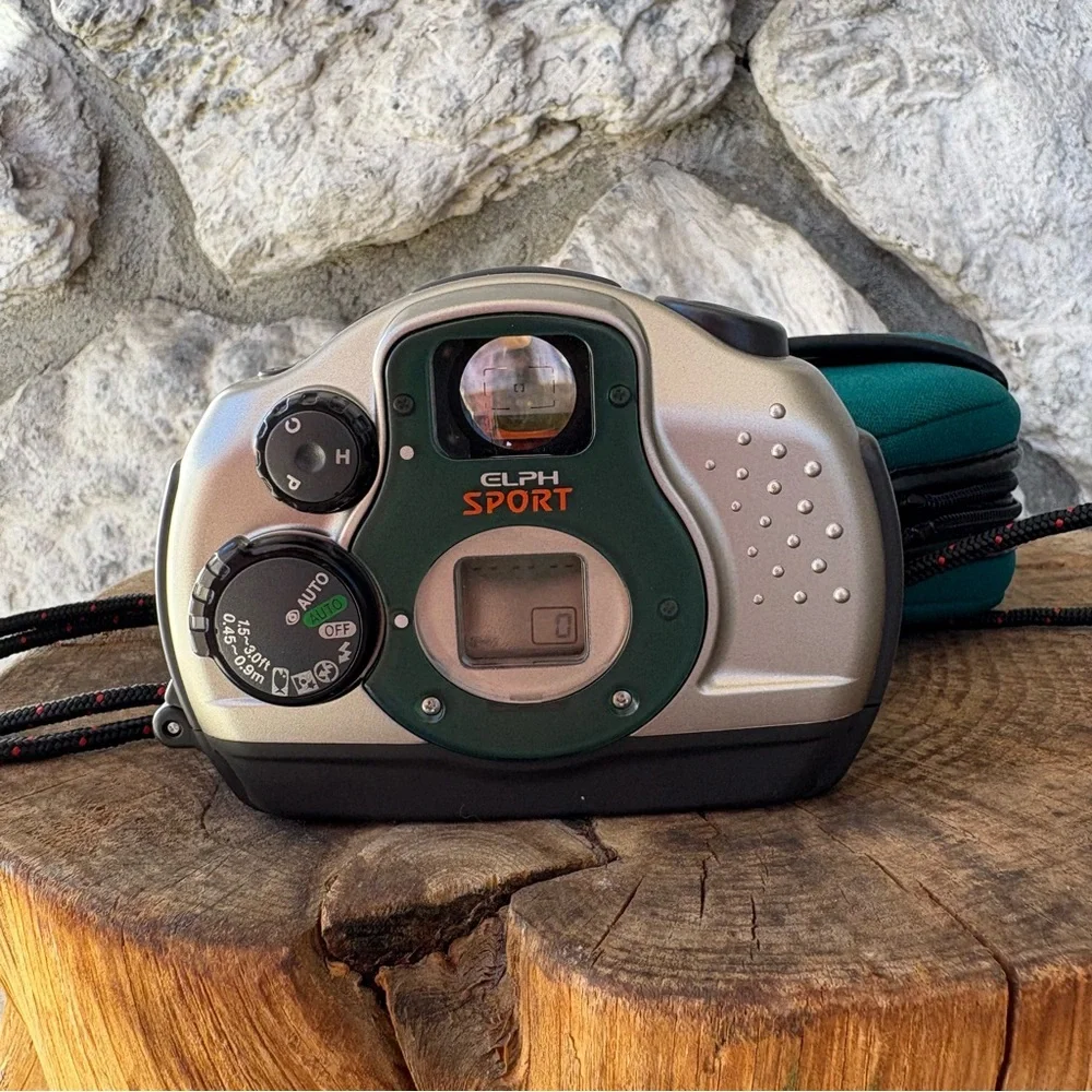 Canon ELPH SPORT Camera Film 90s